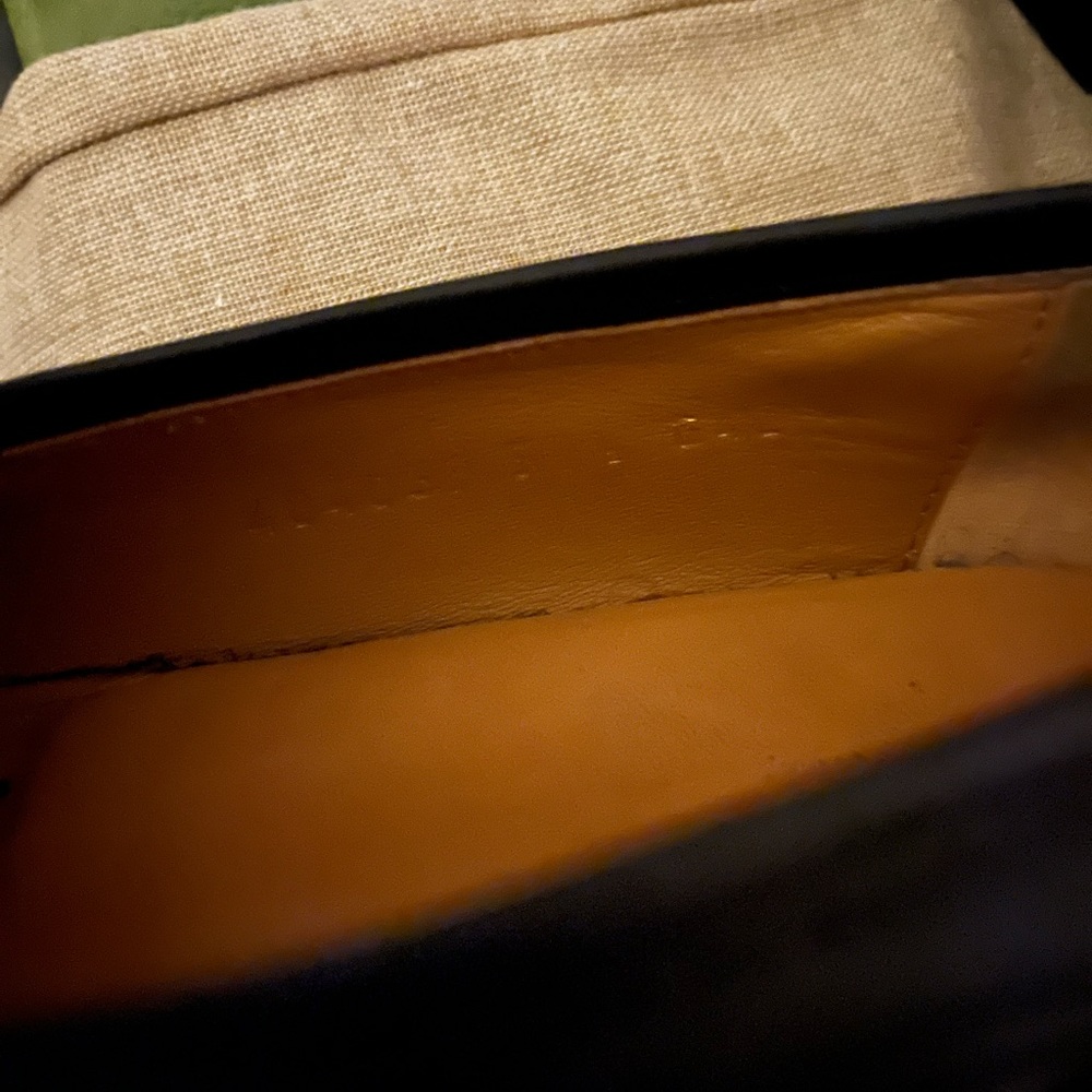 Gucci women’s Black Leather Loafers with Gold Hardware - Picture 4 of 6